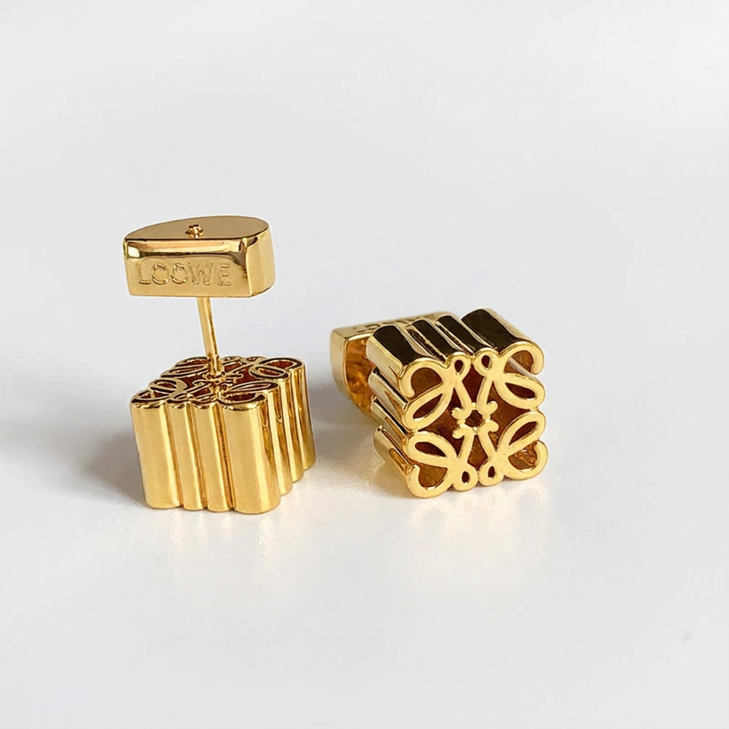 Stud Earrings for elegant looking 18k plating