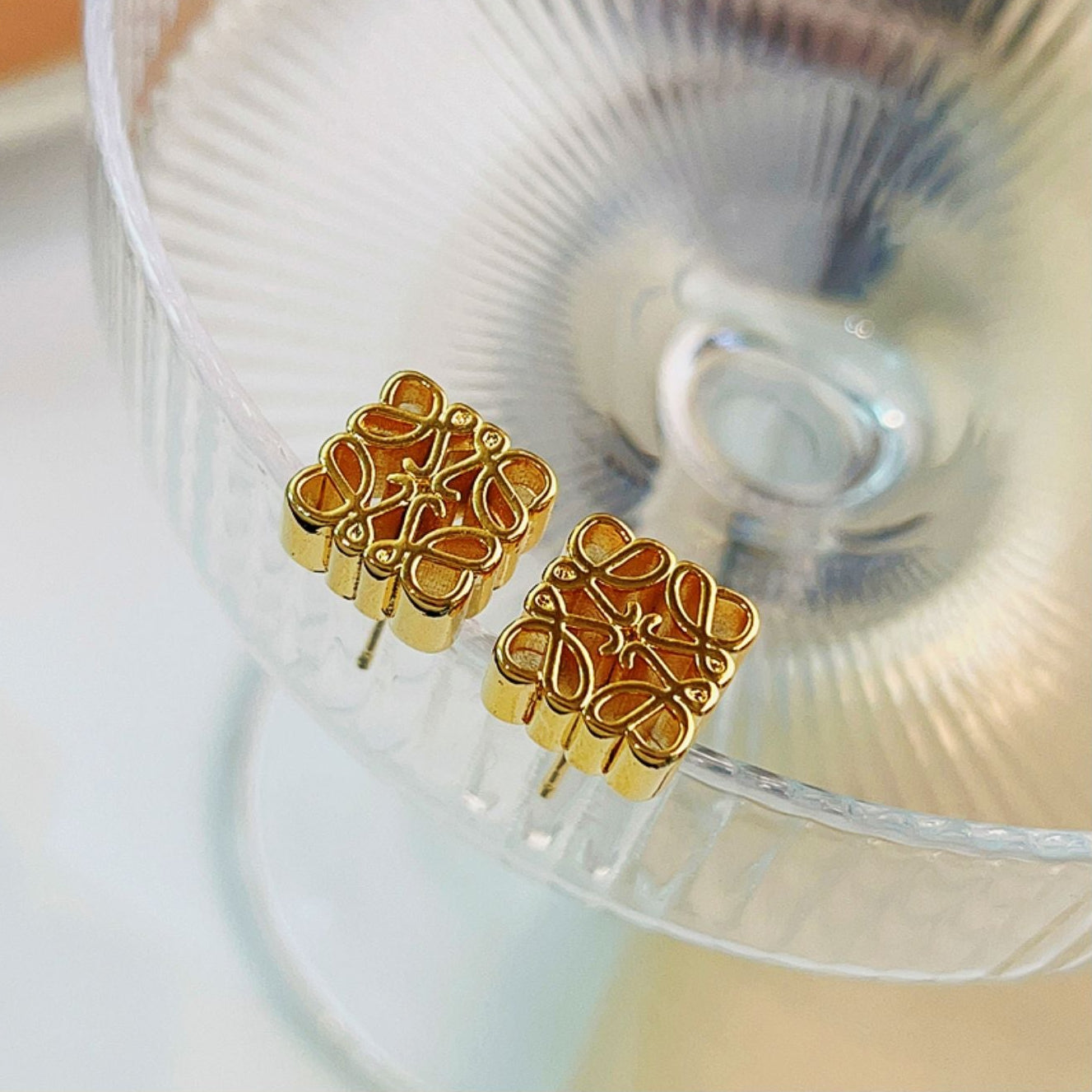 Stud Earrings for elegant looking 18k plating