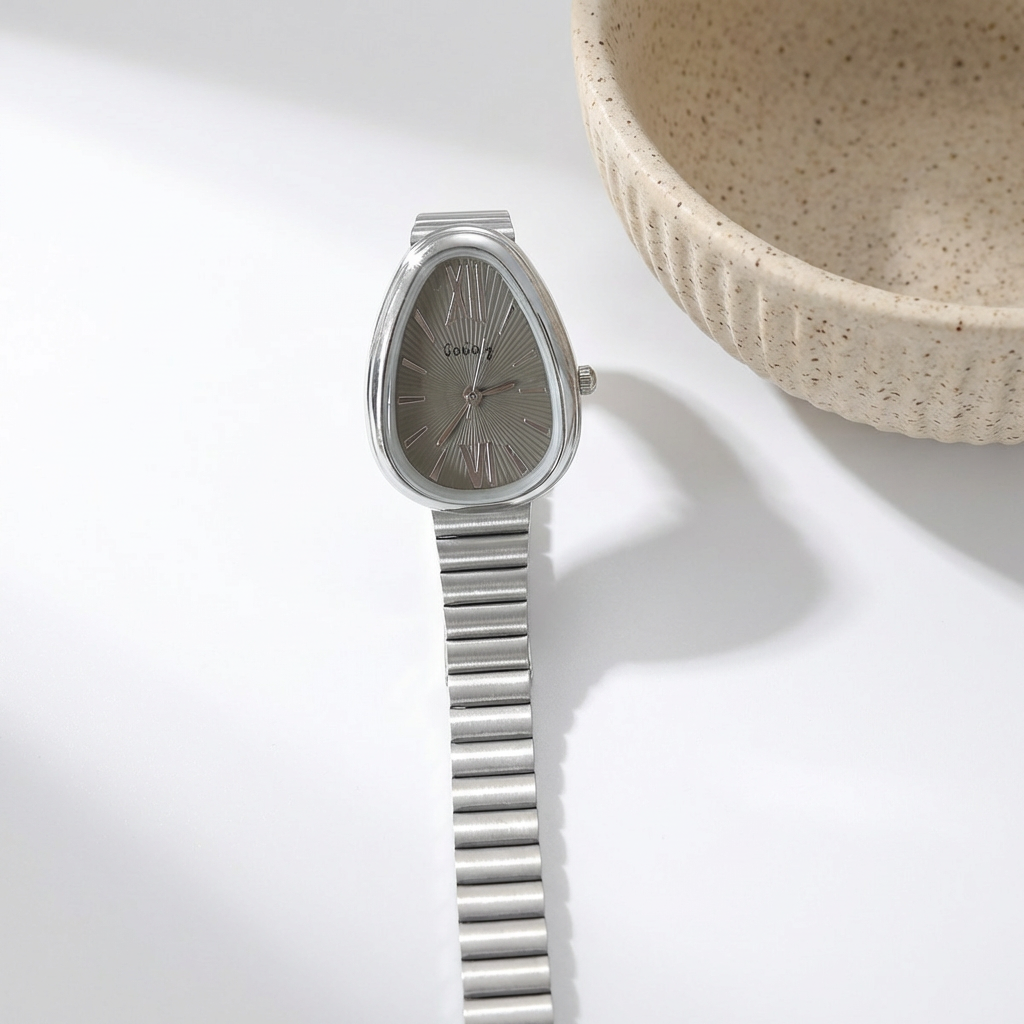 Snake-head watch with a high-end feel, bamboo-pattern strap women's quartz watch