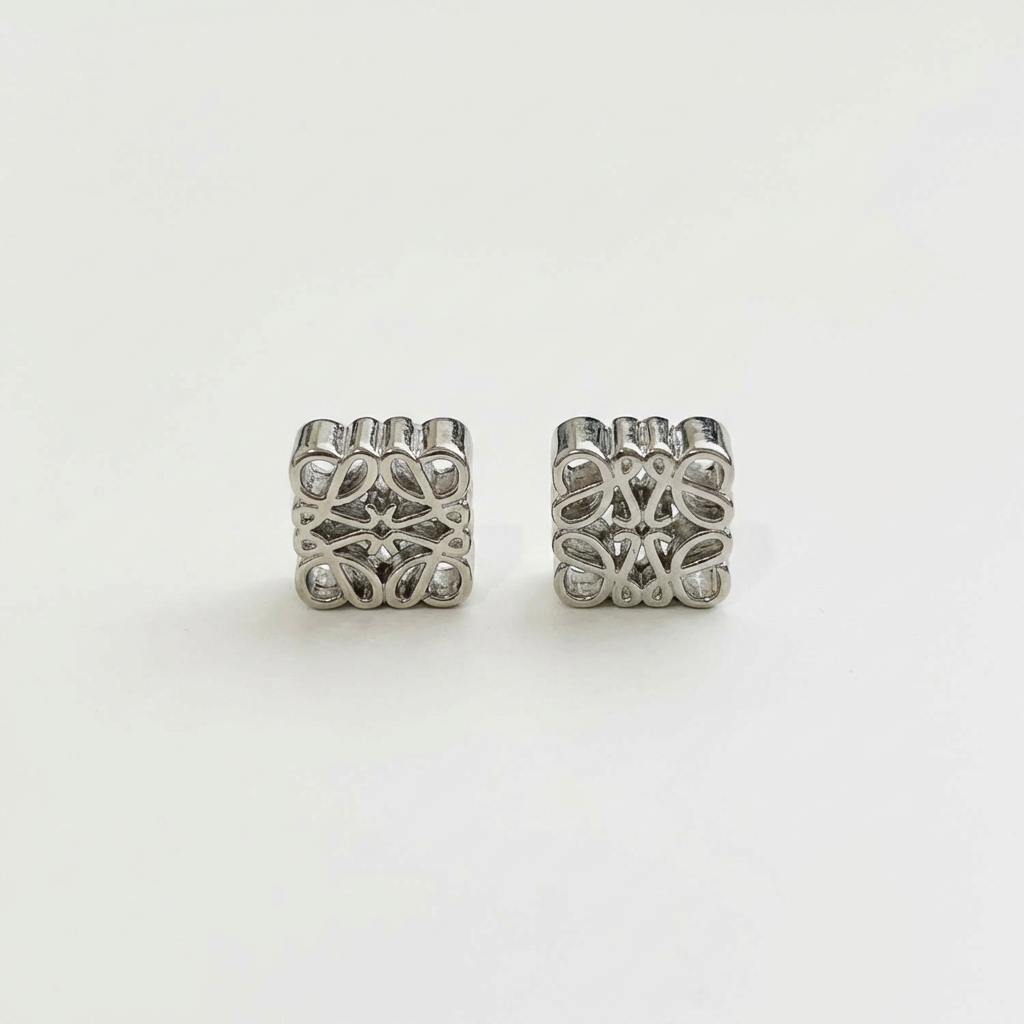 Stud Earrings for elegant looking 18k plating