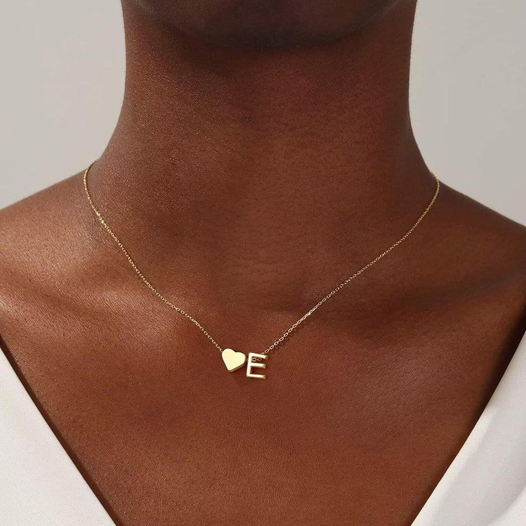 Schlichte Herz-Buchstaben-Halskette 14K vergoldet Schlüsselbeinkette Strapazierfähig Hypoallergen Verstellbare Anhängerkette für Damen